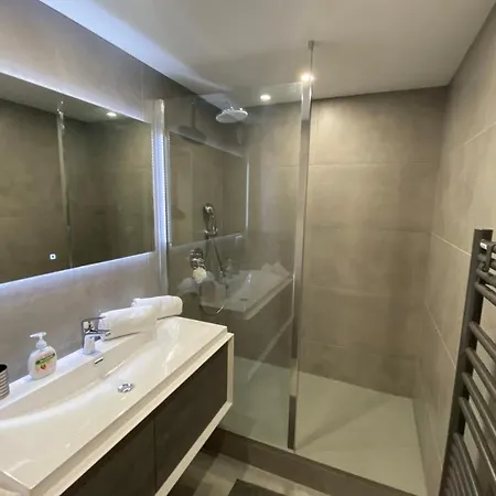 Apartment Modern Flat 5min From The Beach *