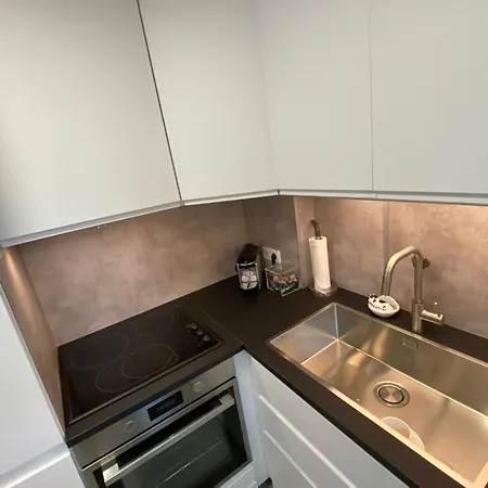 Modern Flat 5min From The Beach 卡布尔